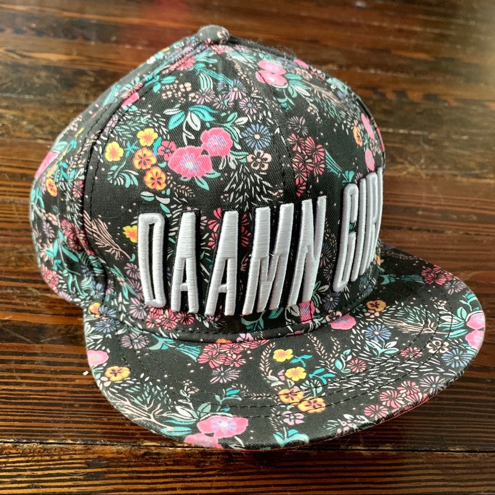“DAAMN GIRL” FLAT BILL SNAP BACK FLORAL HAT